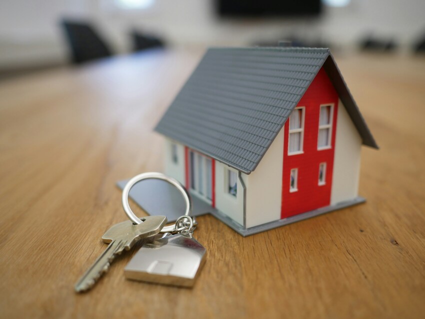 How to Navigate High Mortgage Rates as a Homebuyer in 2025         